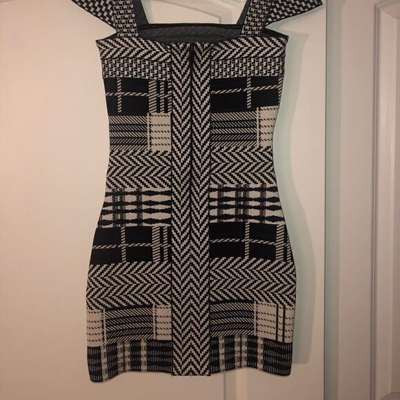 Black and White L’atiste by Amy Dress - Picture 2 of 5